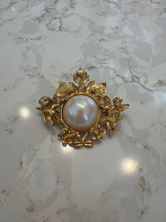 Gold Cherubs Pearl Brooch