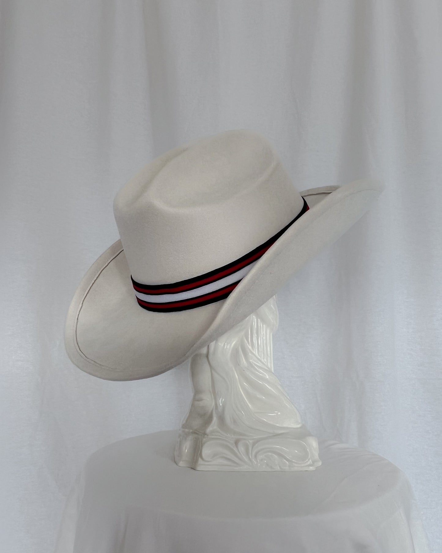 The Baseline – White Cowboy Hat | Selcouth Original