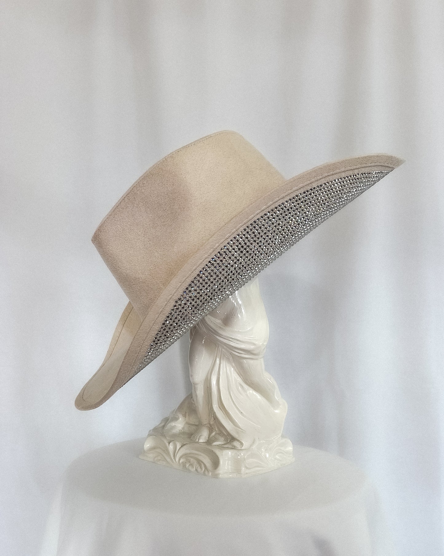 Runaway Bride – White Rhinestone Brim Cowboy Hat
