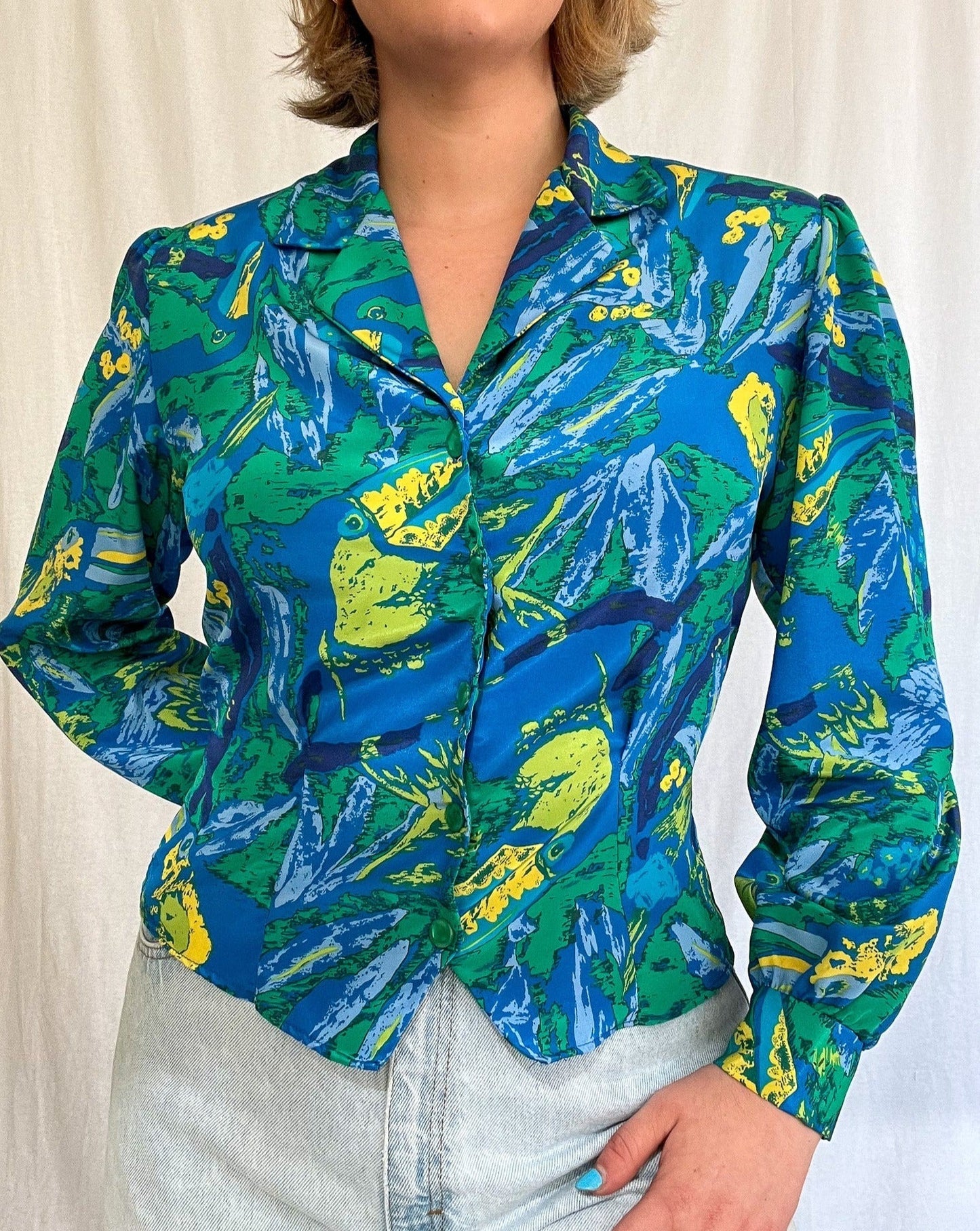 Vintage Fitted Waist Button Up Blouse