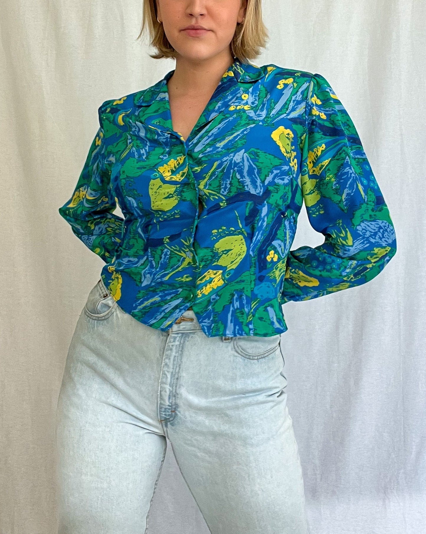 Vintage Fitted Waist Button Up Blouse