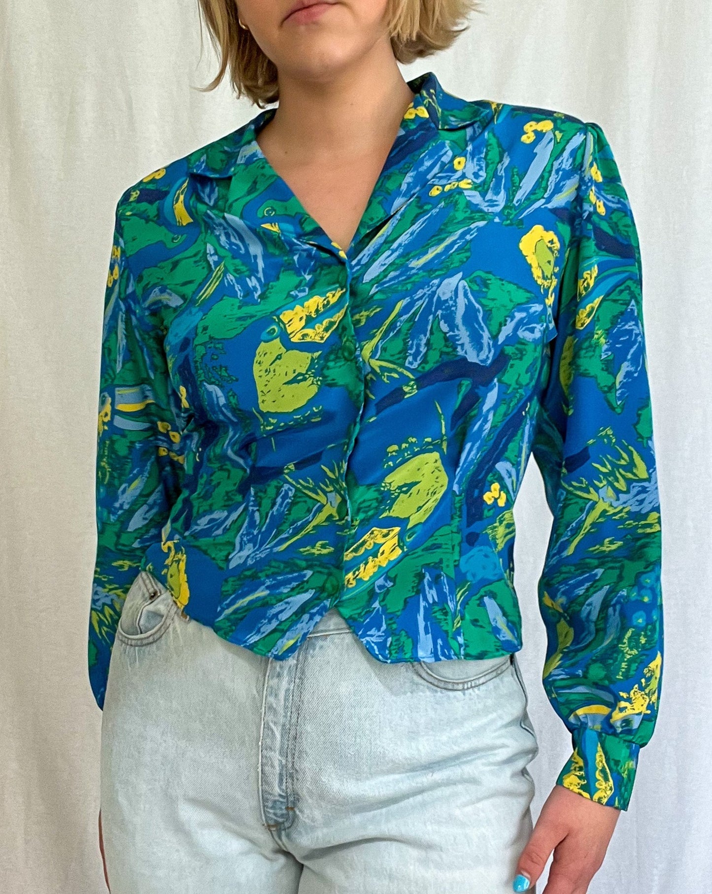 Vintage Fitted Waist Button Up Blouse